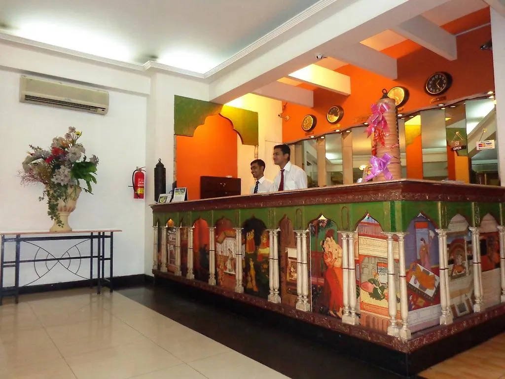 Summer Palace Hotel - Diplomatic Enclave Area Dhaka 3*,