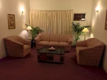 Summer Palace Hotel - Diplomatic Enclave Area Dhaka 3*,